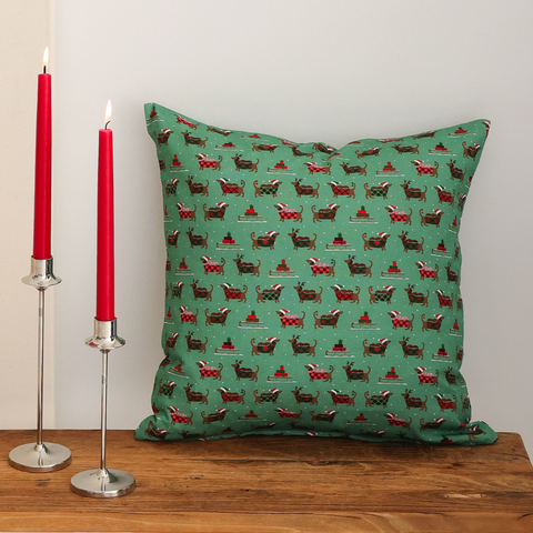 Christmas Dogs Premium Keten Kırlent Kılıfı