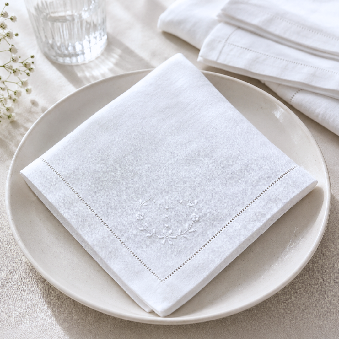 Beyaz İş Nakışlı Keten Peçete Seti (4'lü Paket)