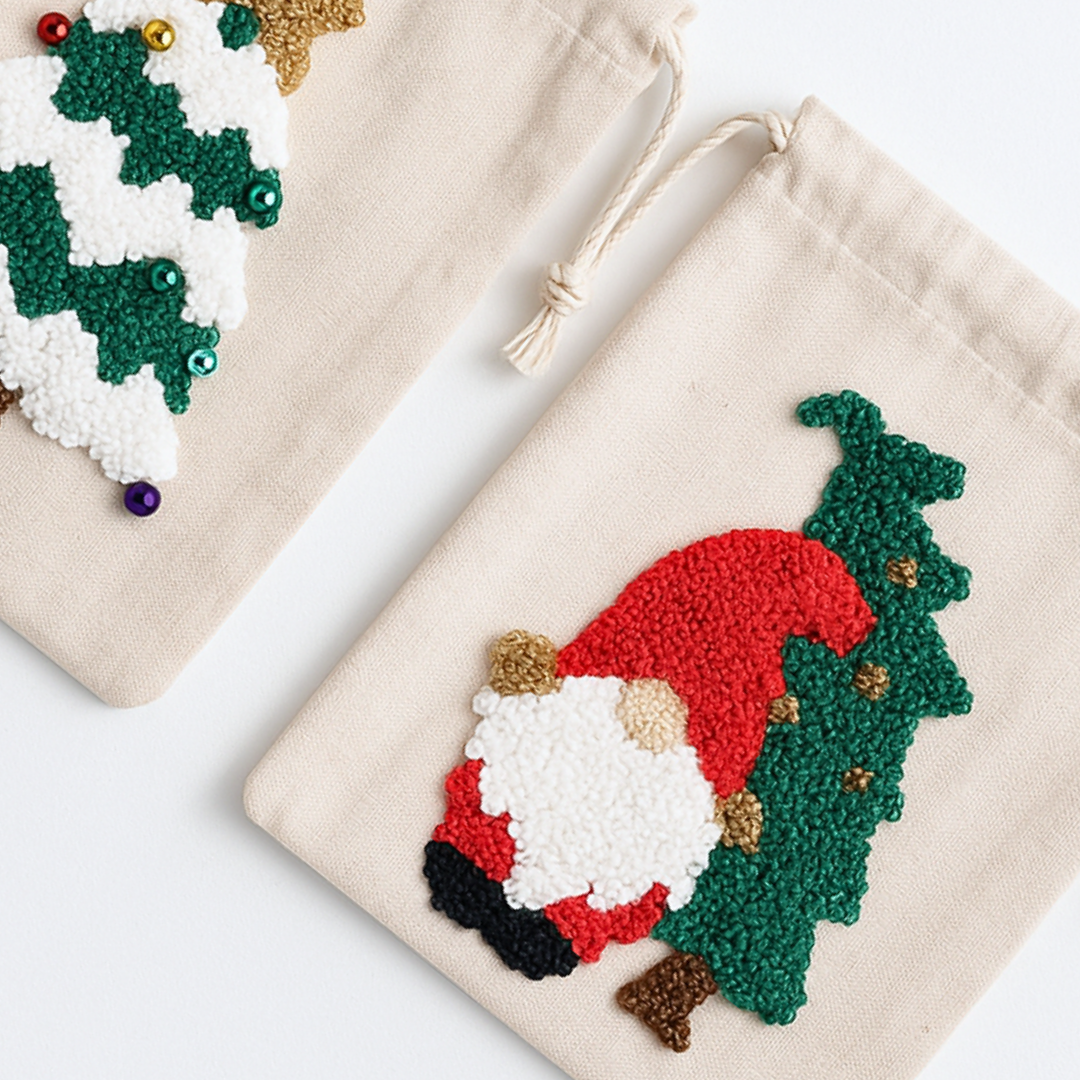 Merry & Tree Kanaviçe Nakışlı Yılbaşı Hediye Kesesi 15x20 cm (2'li Set)