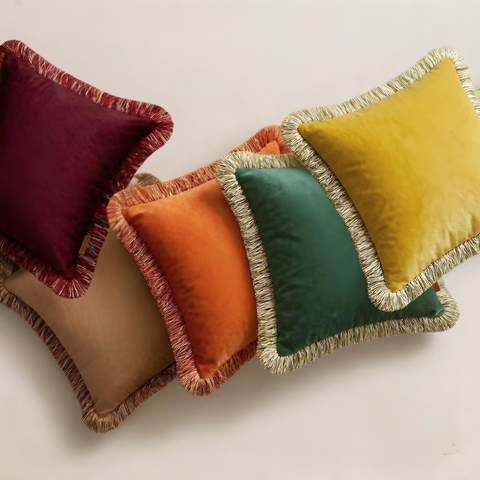 Camel Kenar Detaylı Kadife Kırlent 45x45 cm