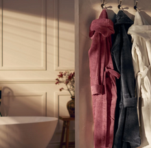 Görseli Galeri görüntüleyiciye yükleyin, Ultra Soft %100 Pamuk Unisex Bornoz Antrasit
