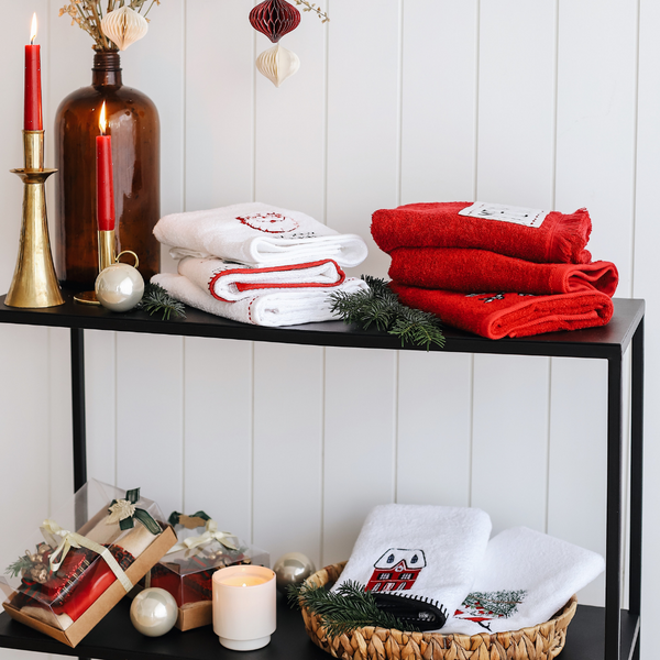 Merry Nakışlı Yüz Havlusu Kırmızı 50x80 cm