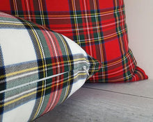 Görseli Galeri görüntüleyiciye yükleyin, Tartan Ekose Kırlent Kılıfı 45x45 cm Beyaz
