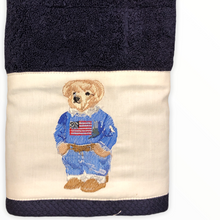 Görseli Galeri görüntüleyiciye yükleyin, El Nakışı Teddy Bear Organik Pamuk Havlu Lacivert
