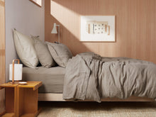 Görseli Galeri görüntüleyiciye yükleyin, Allure Müslin Pamuk Tek Kişilik Nevresim Takımı 160x220 cm Açık Kahve
