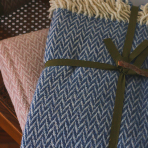 Woolmark Herringbone Tek Kişilik Saf Yün Battaniye Lacivert