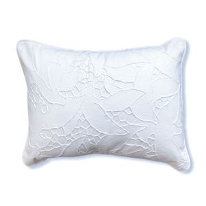 Marbella Delik İş Nakışlı 30x40 cm Kırlent Kılıfı